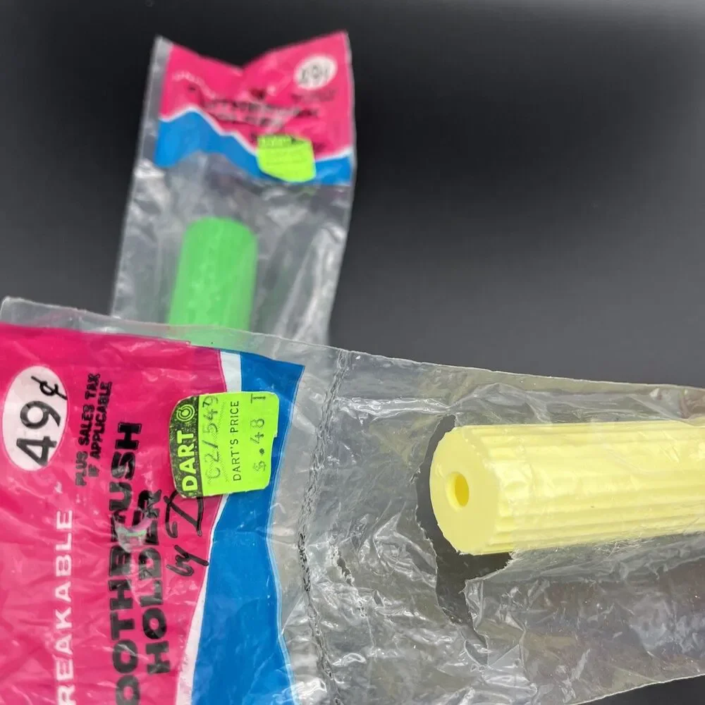 Lot of 2 Vintage Retro Plastic Travel 6